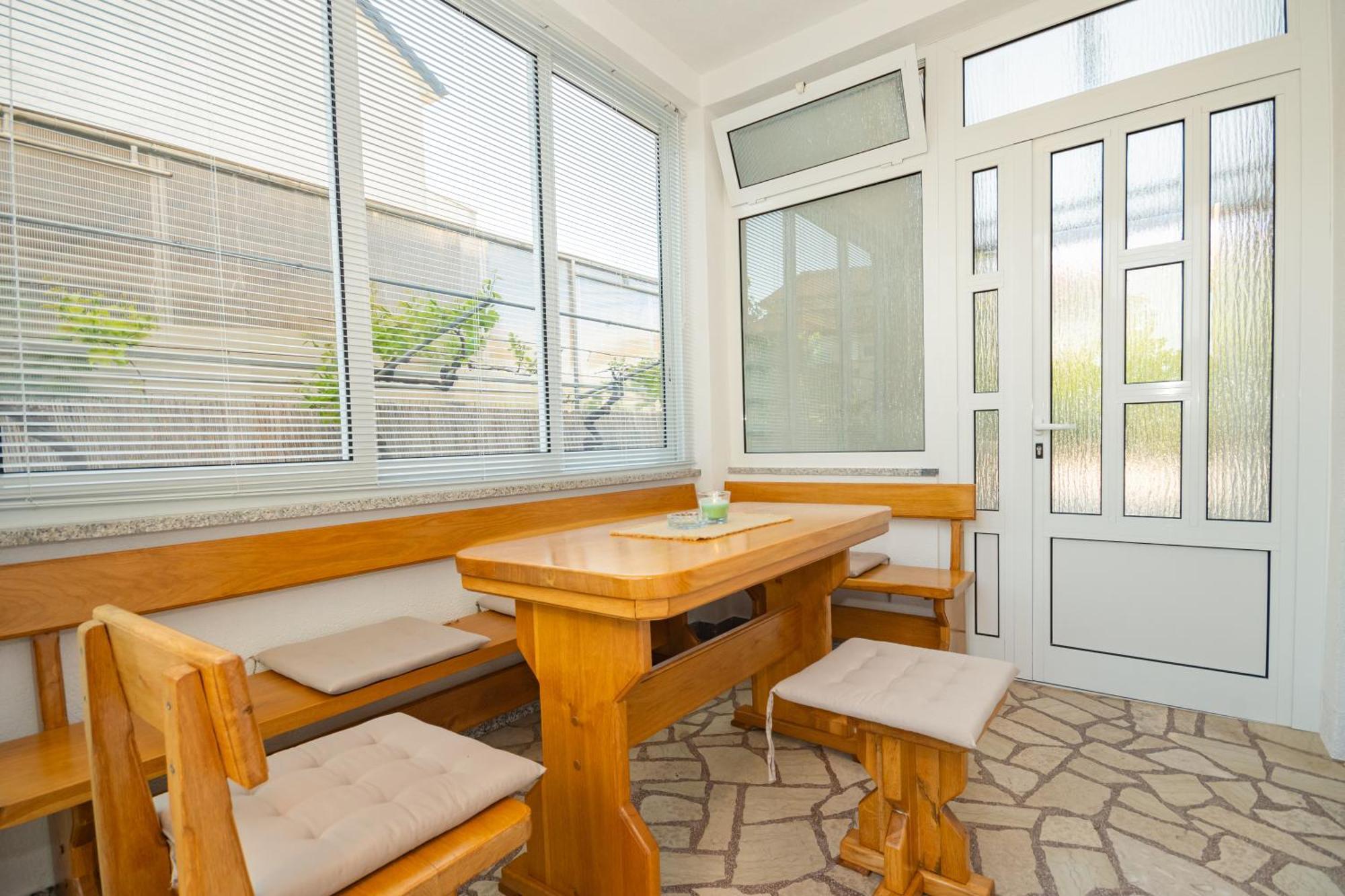 Apartmani Cimerman Кърк Екстериор снимка