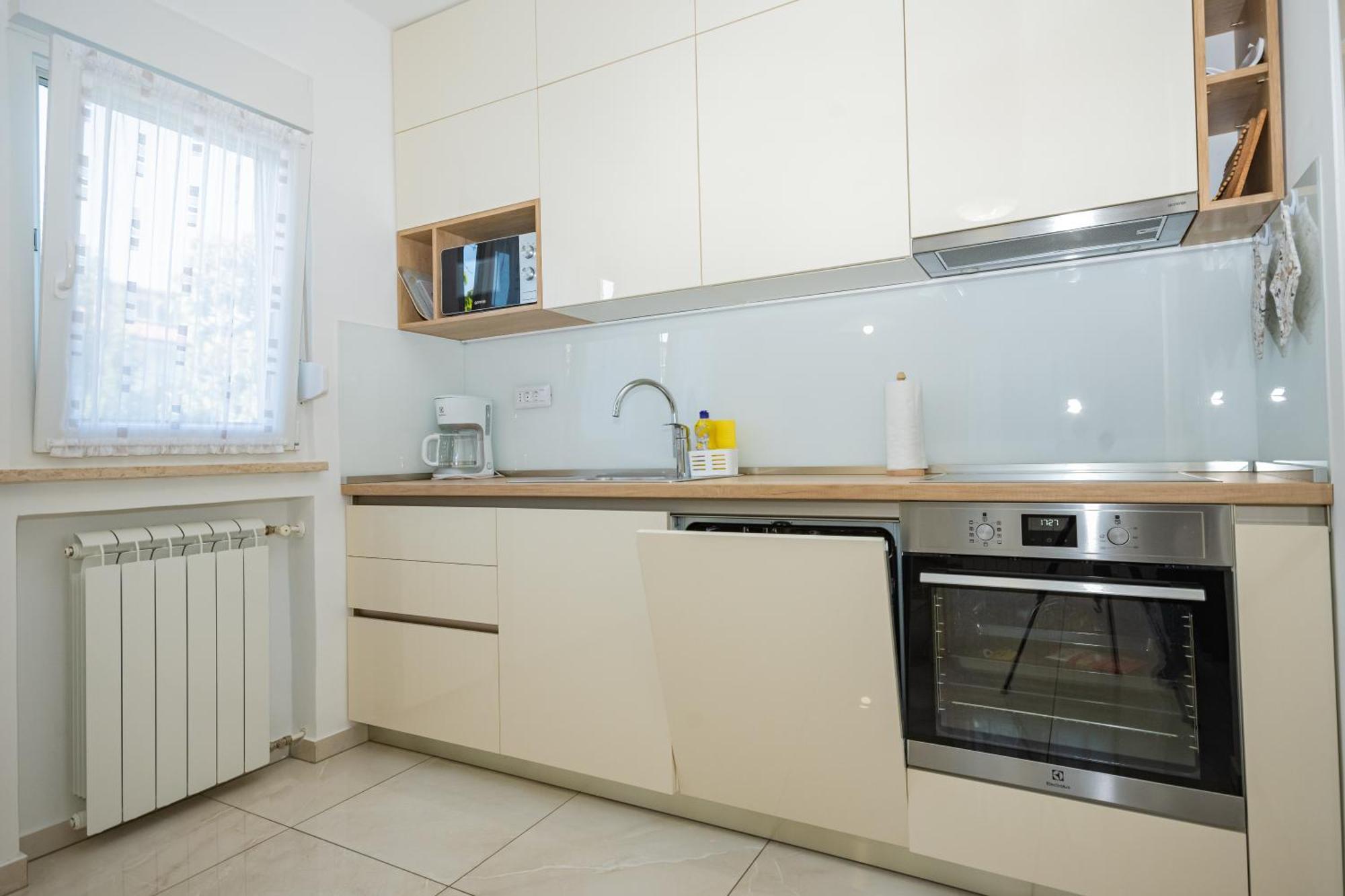 Apartmani Cimerman Кърк Екстериор снимка