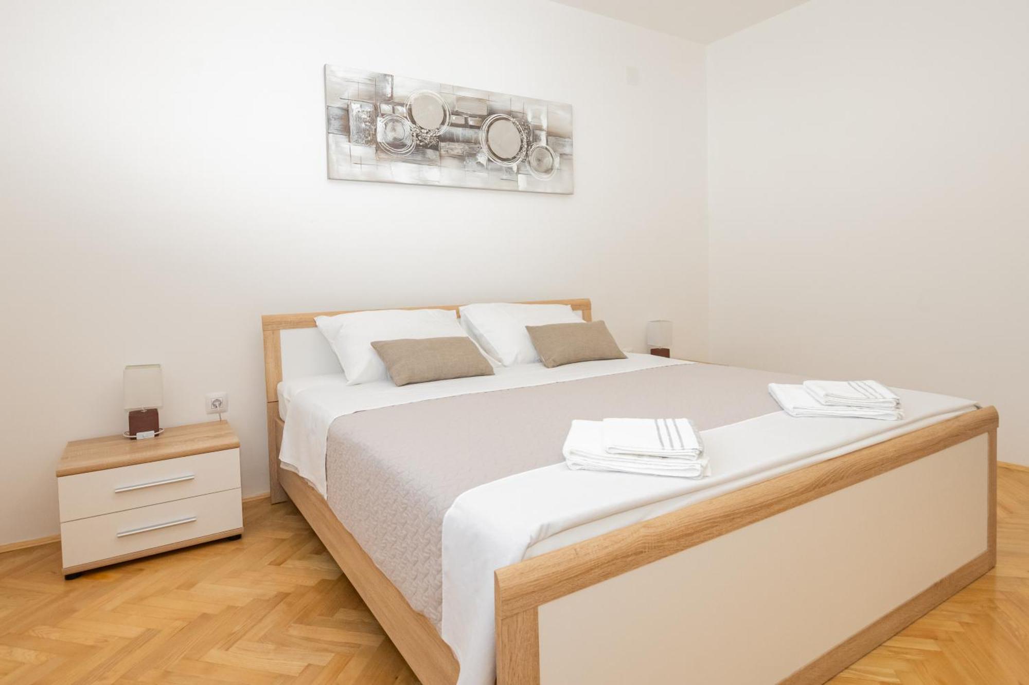 Apartmani Cimerman Кърк Екстериор снимка