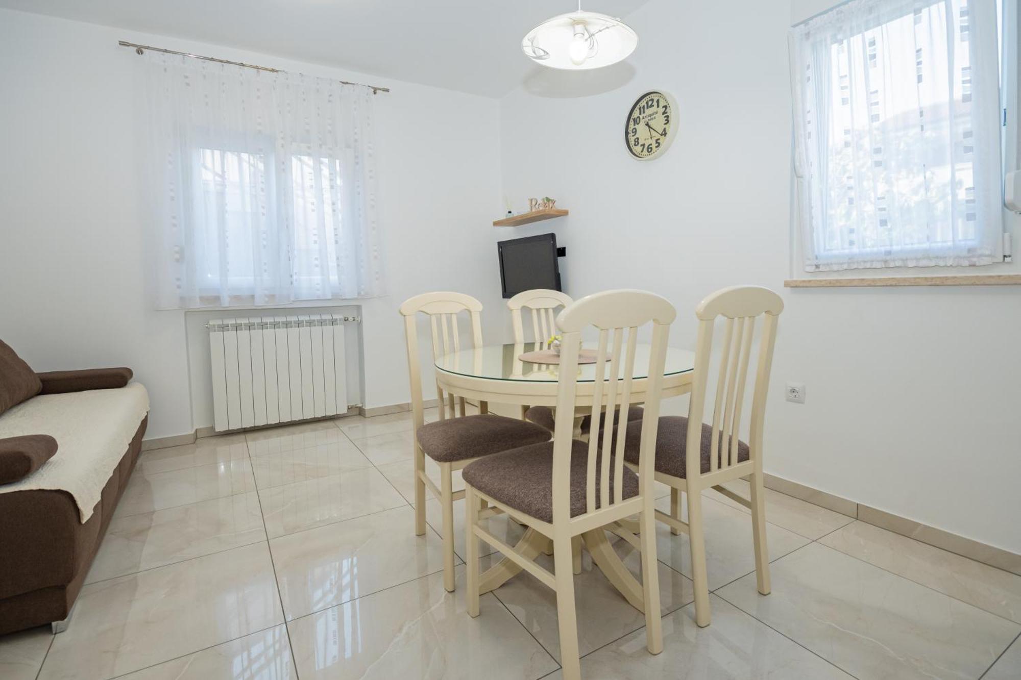 Apartmani Cimerman Кърк Екстериор снимка